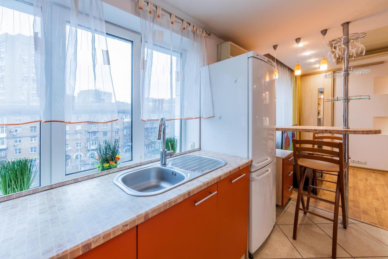 затишна біля метро олімпійська Kiev