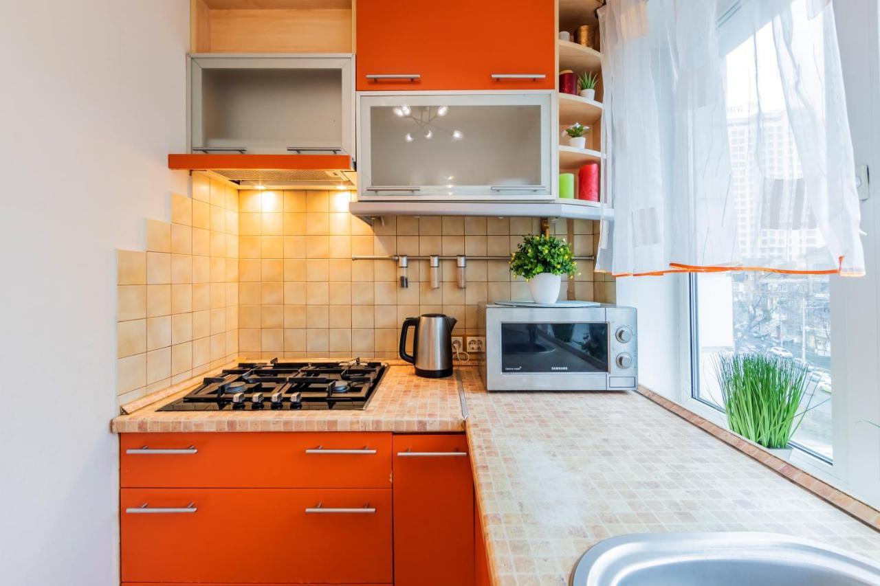 Apartment затишна біля метро олімпійська Kyiv