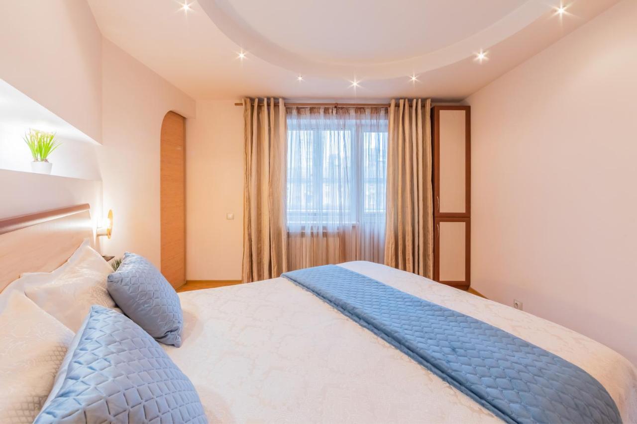 Apartment затишна біля метро олімпійська Kyiv