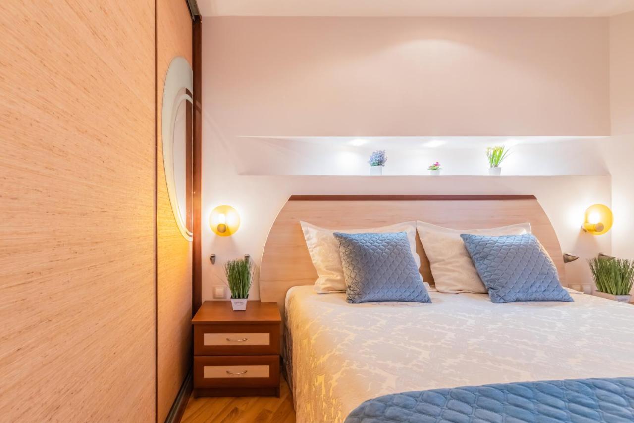 затишна біля метро олімпійська Apartment