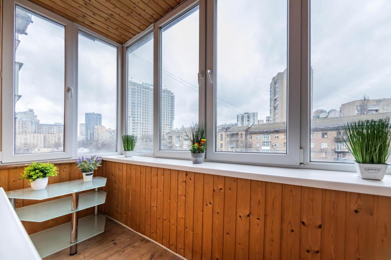 затишна біля метро олімпійська Apartment Kyiv